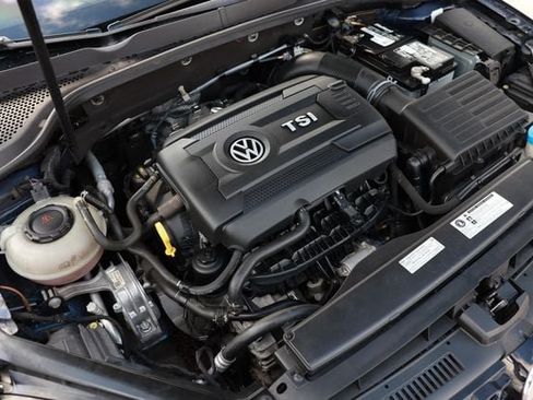 Used 2018 Volkswagen GTI SE FWD image 49
