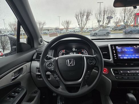 Used 2018 Honda Pilot EX image 15