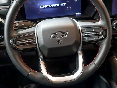Used 2026 Chevrolet Colorado Z71 AWD/4WD image 18