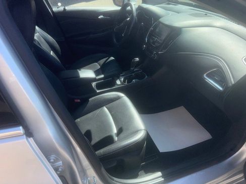 Used 2017 Chevrolet Cruze Premier FWD image 16