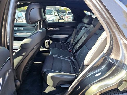 Used 2025 Genesis GV70 3.5T Sport image 23