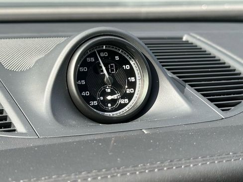 Used 2026 Porsche Macan image 33