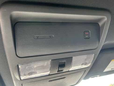 Used 2022 Nissan Frontier PRO-4X w/ Technology Package image 26