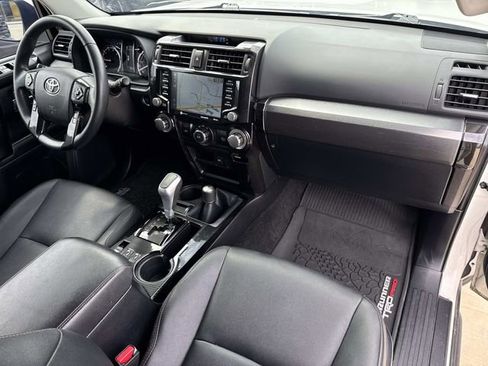 Used 2021 Toyota 4Runner TRD Off-Road Premium w/ Moonroof Package AWD/4WD image 18