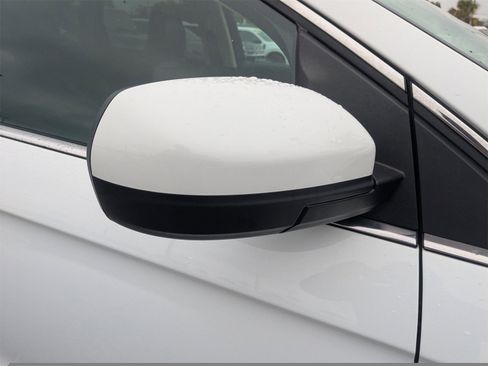 Used 2023 Ford Edge SEL image 12