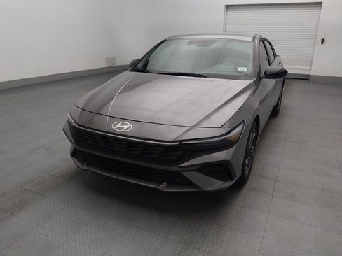 Used 2025 Hyundai Elantra Sport FWD image 15