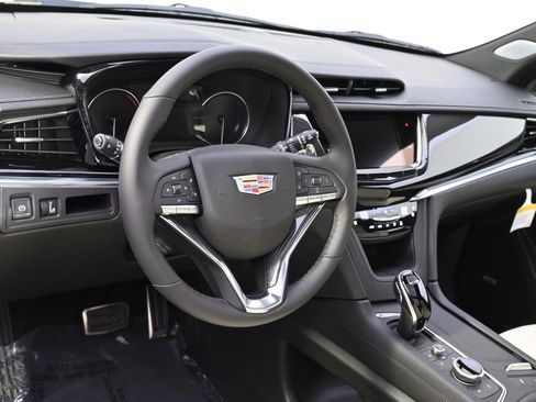 New 2025 Cadillac XT6 Sport image 11