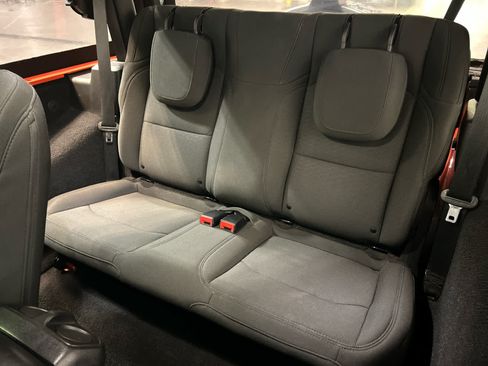 Used 2019 Jeep Wrangler Sport AWD/4WD image 8