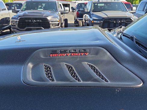 New 2026 RAM 3500 Laramie AWD/4WD image 15