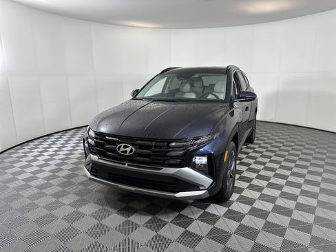 Certified 2025 Hyundai Tucson SEL image 2