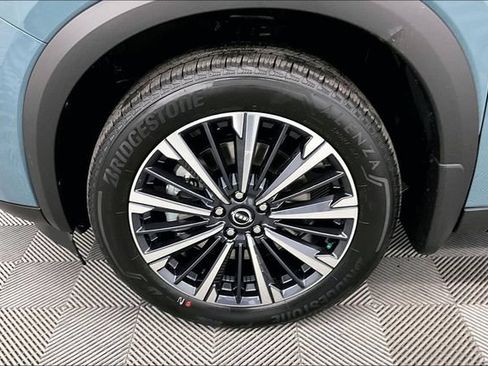 New 2026 Nissan Pathfinder Platinum AWD/4WD image 13