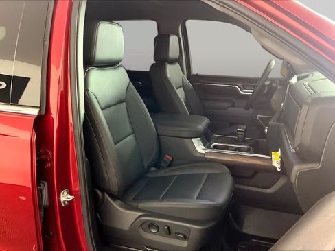 Used 2025 GMC Sierra 1500 SLT AWD/4WD image 9