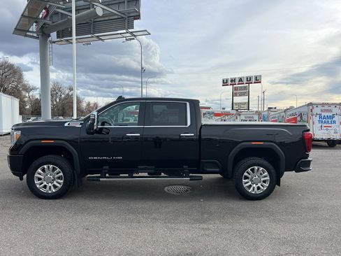 Certified 2022 GMC Sierra 3500 Denali w/ Denali Ultimate Package image 2