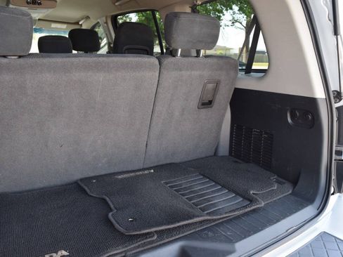 Used 2014 Nissan Armada SV AWD/4WD image 20
