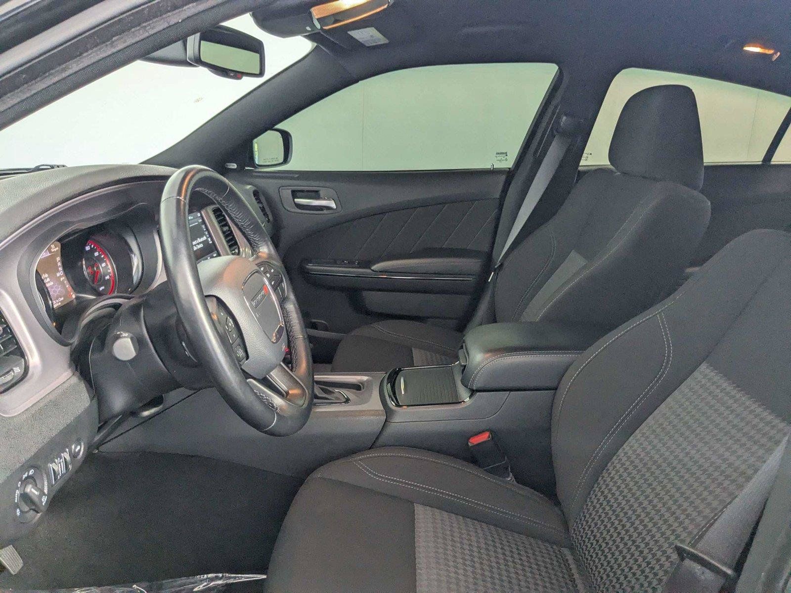 Used 2023 Dodge Charger SXT w/ Blacktop Package AWD/4WD image 10