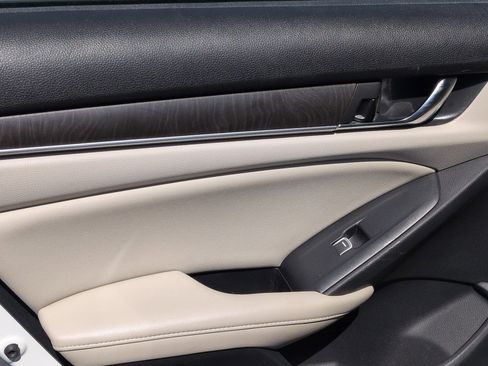 Used 2019 Honda Accord EX-L image 27