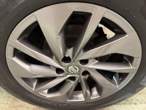 Used 2016 Nissan Rogue SL w/ SL Premium Package image 35