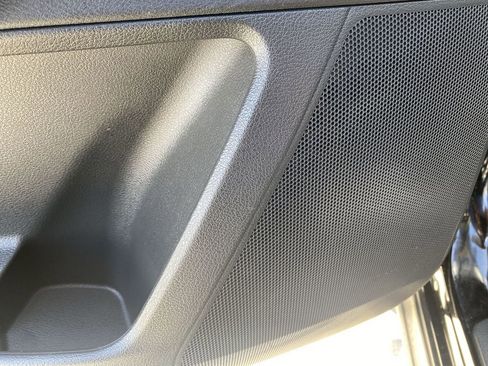 Used 2022 Nissan Pathfinder SV FWD image 23