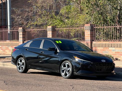 Used 2023 Hyundai Elantra SEL w/ Convenience Package image 8