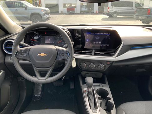 New 2026 Chevrolet Trax LS image 16
