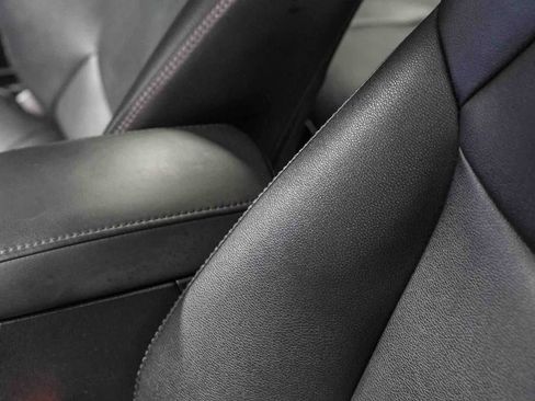 Certified 2024 Toyota Corolla Cross XLE FWD image 19