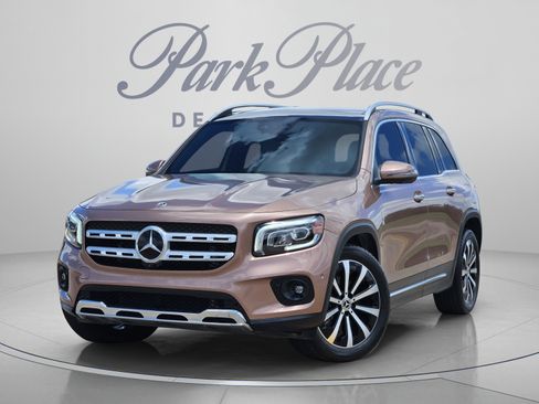 Certified 2022 Mercedes-Benz GLB 250 image 1