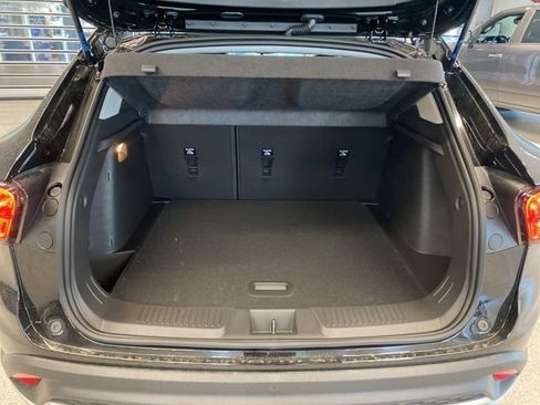 New 2025 Chevrolet Trax LT w/ Driver Confidence Package FWD image 7