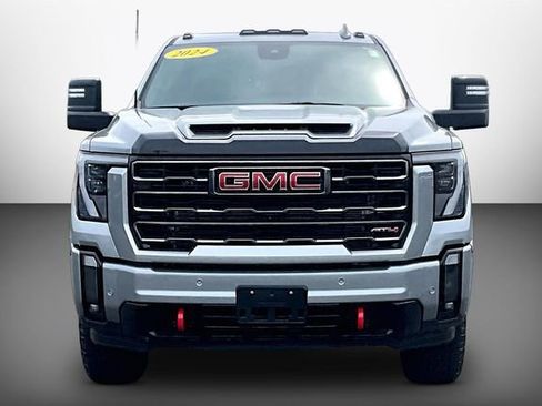 Used 2024 GMC Sierra 2500 AT4 w/ AT4 Preferred Package AWD/4WD image 3
