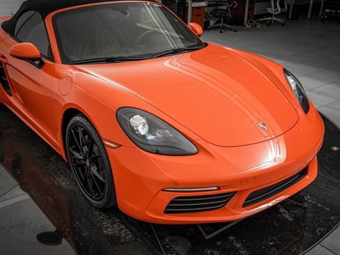 Used 2019 Porsche 718 Boxster image 18