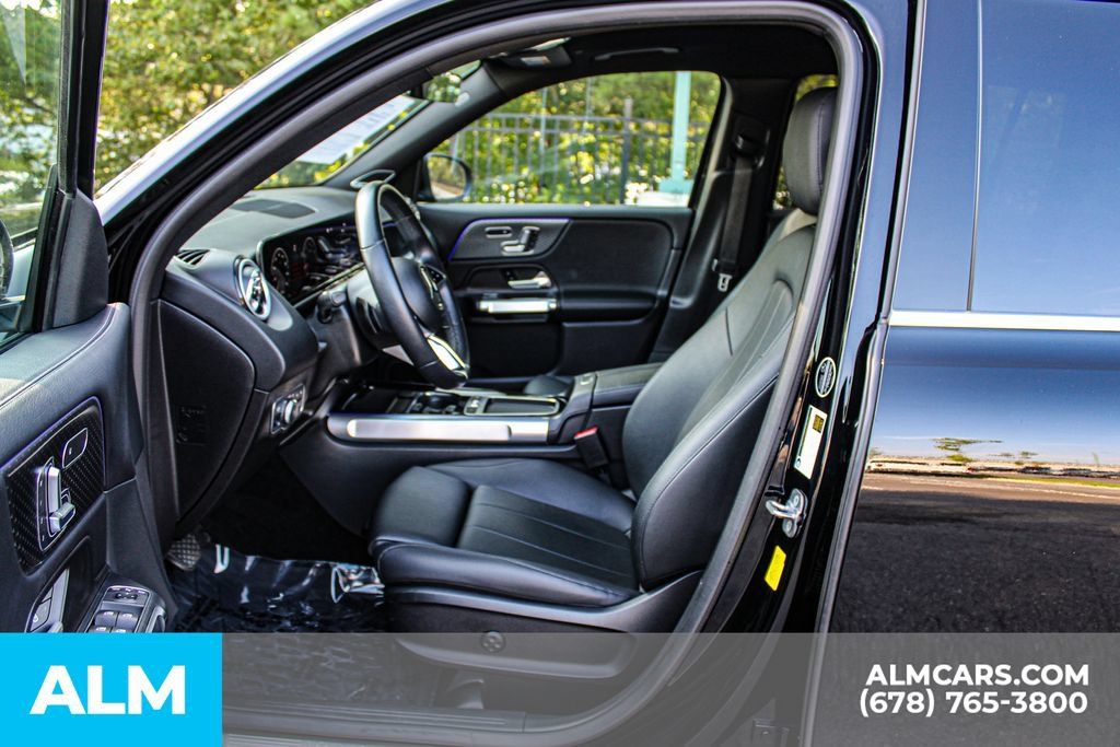 Used 2024 Mercedes-Benz GLB 250 4MATIC image 16