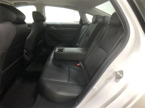 Used 2020 Honda Accord Touring image 26