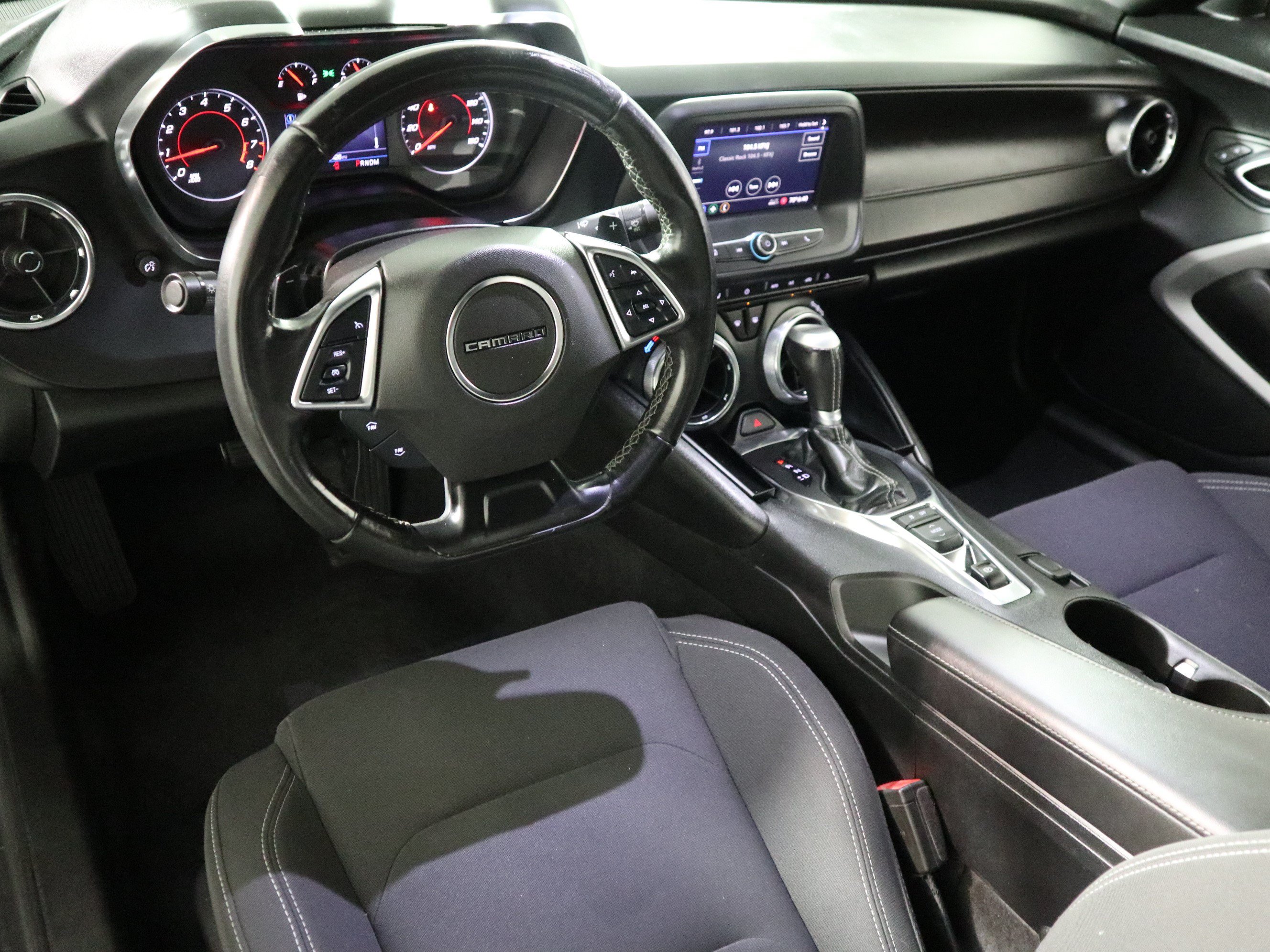 Used 2020 Chevrolet Camaro LT RWD image 15