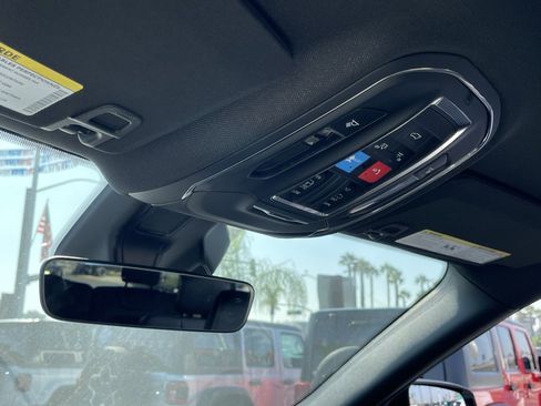 New 2025 Jeep Grand Cherokee L Altitude image 31