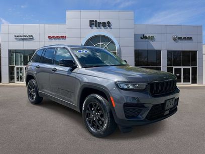 Used 2024 Jeep Grand Cherokee Altitude