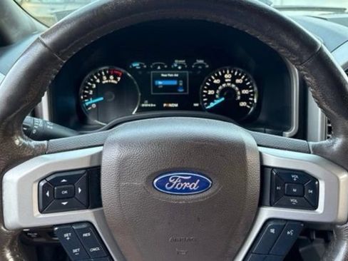 Used 2019 Ford F150 King Ranch w/ Equipment Group 601A Luxury AWD/4WD image 17