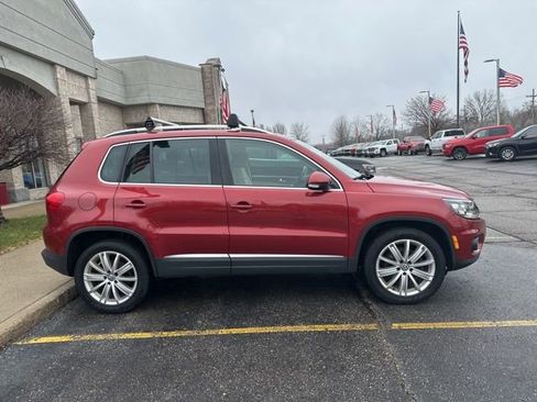 Used 2016 Volkswagen Tiguan SE image 6