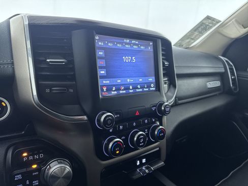 Used 2019 RAM 1500 Laramie AWD/4WD image 18