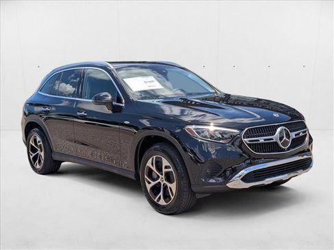 New 2025 Mercedes-Benz GLC 350e 4MATIC image 6