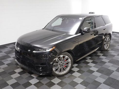 Used 2023 Land Rover Range Rover Sport SE Dynamic image 2