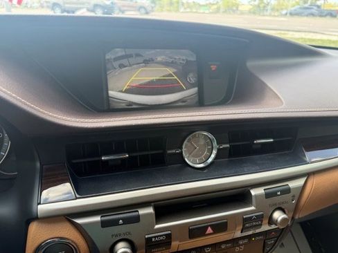 Used 2017 Lexus ES 350 w/ Navigation System Package image 17