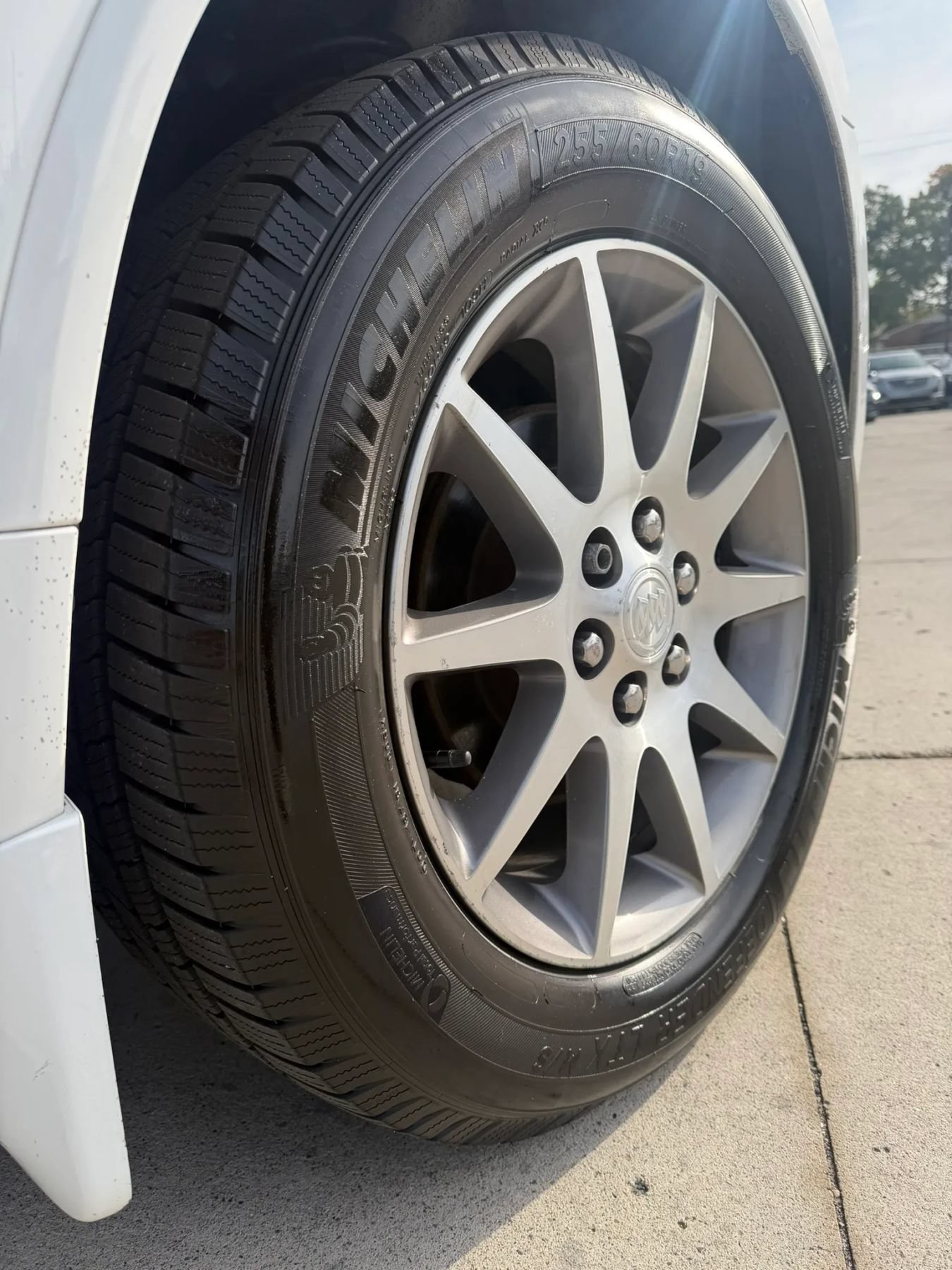 Used 2016 Buick Enclave Leather AWD/4WD image 9