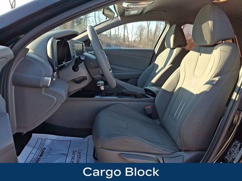 Used 2022 Hyundai Elantra SEL w/ Cargo Package image 16