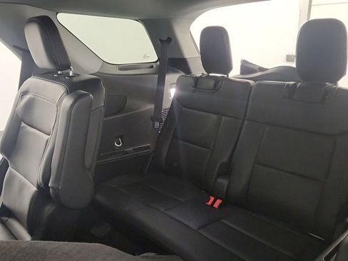 Used 2024 Ford Explorer XLT w/ Equipment Group 202A image 30