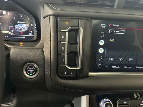 Used 2022 GMC Yukon XL Denali AWD/4WD image 19