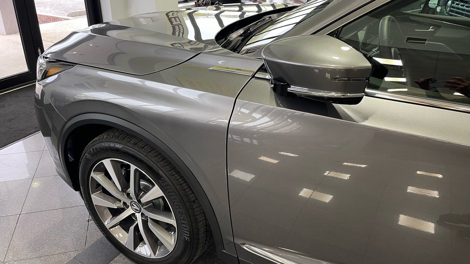 Used 2025 Acura MDX w/ Technology Package FWD image 12