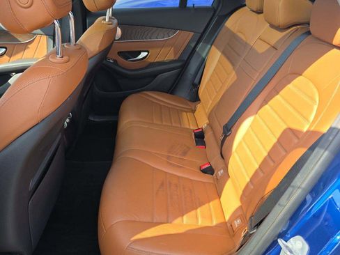 Used 2020 Mercedes-Benz GLC 300 4MATIC image 5