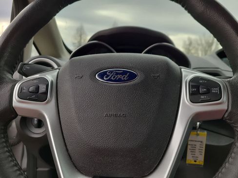 Used 2016 Ford Fiesta SE image 23