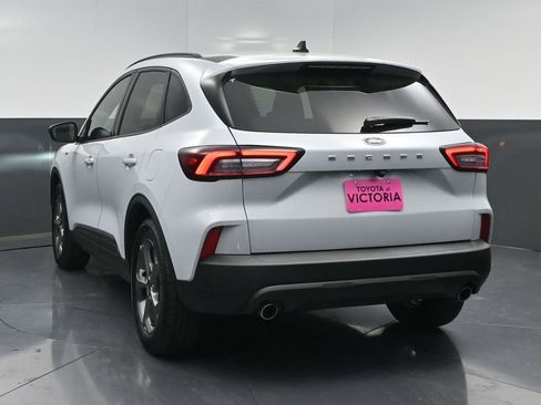 Used 2025 Ford Escape ST-Line FWD image 19