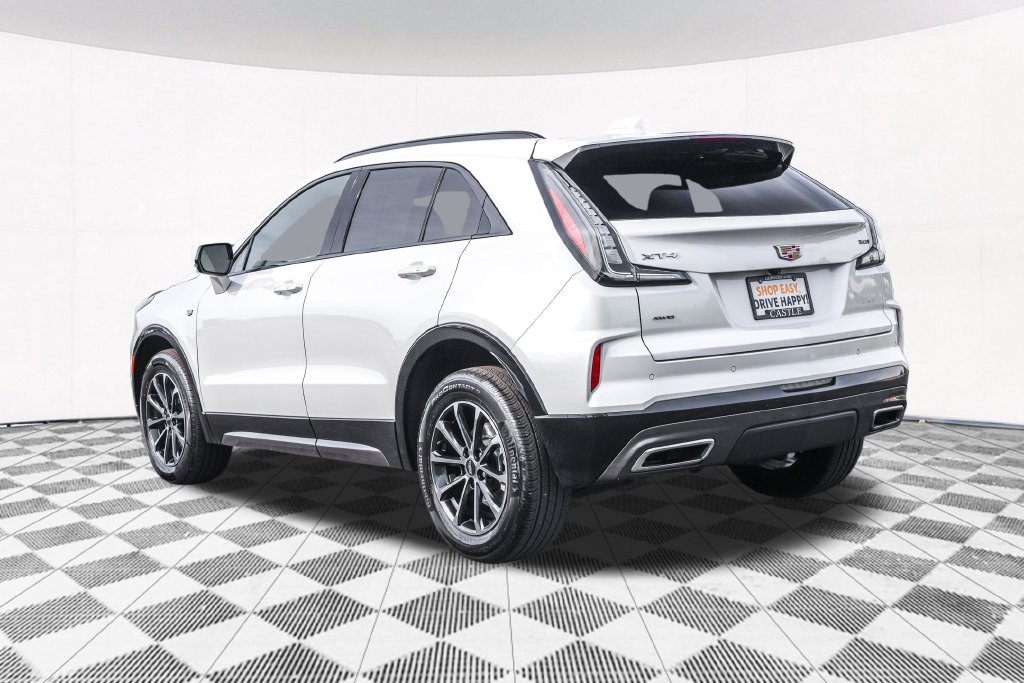 Used 2024 Cadillac XT4 Sport w/ Cold Weather Package AWD/4WD image 17