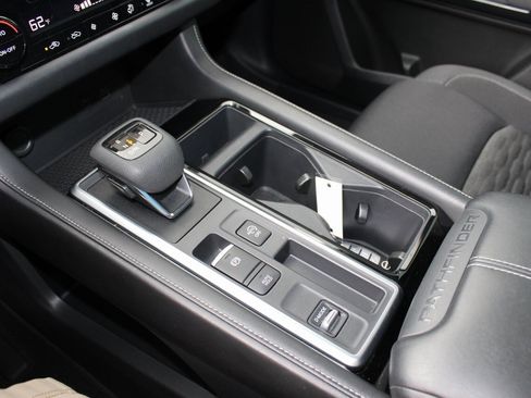 Used 2022 Nissan Pathfinder SV w/ Cargo Package image 27